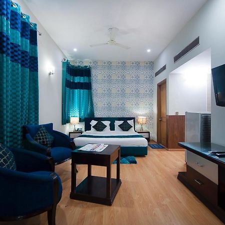 Imperial Apartments Huda City Gurgaon Luaran gambar