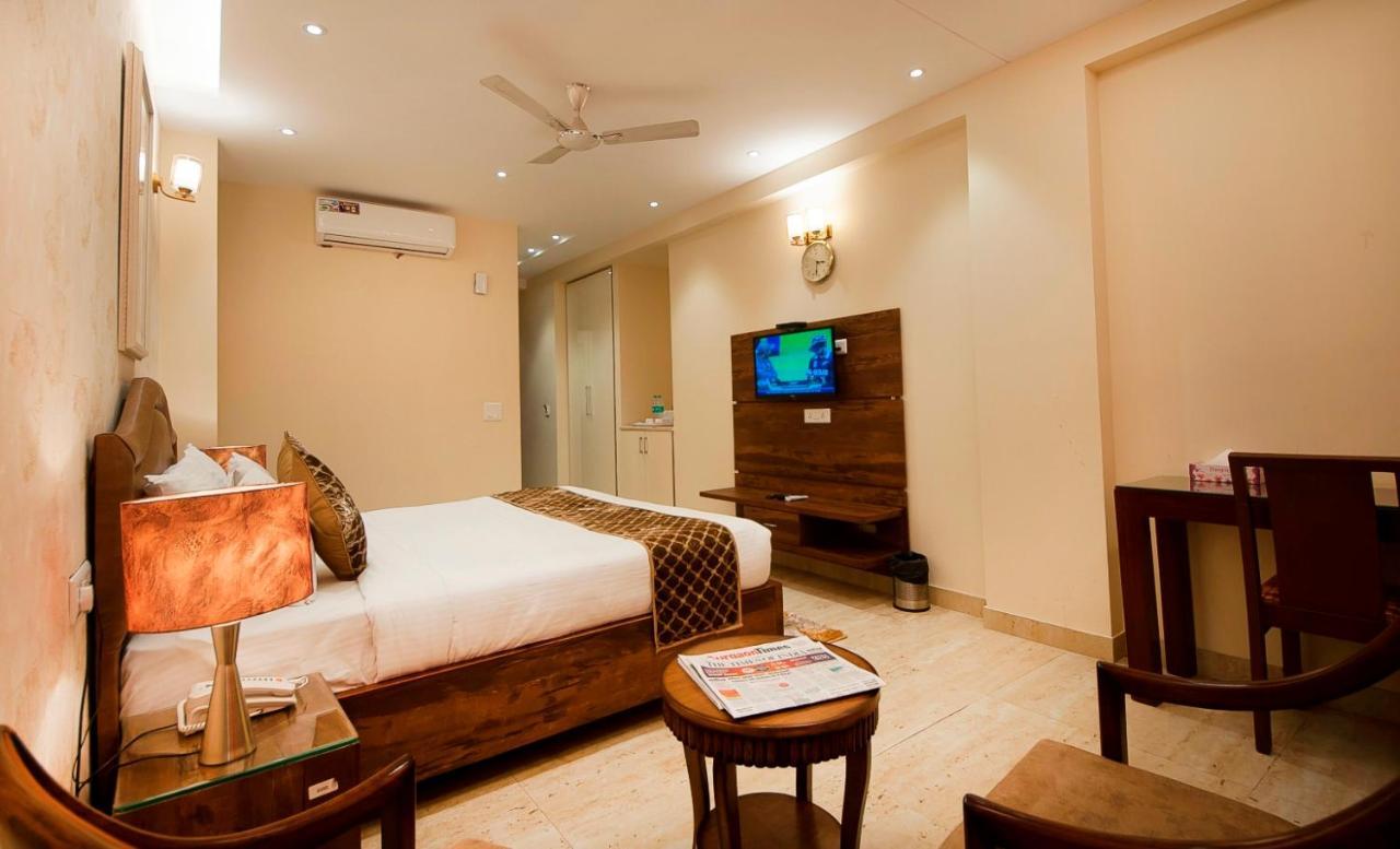 Imperial Apartments Huda City Gurgaon Luaran gambar