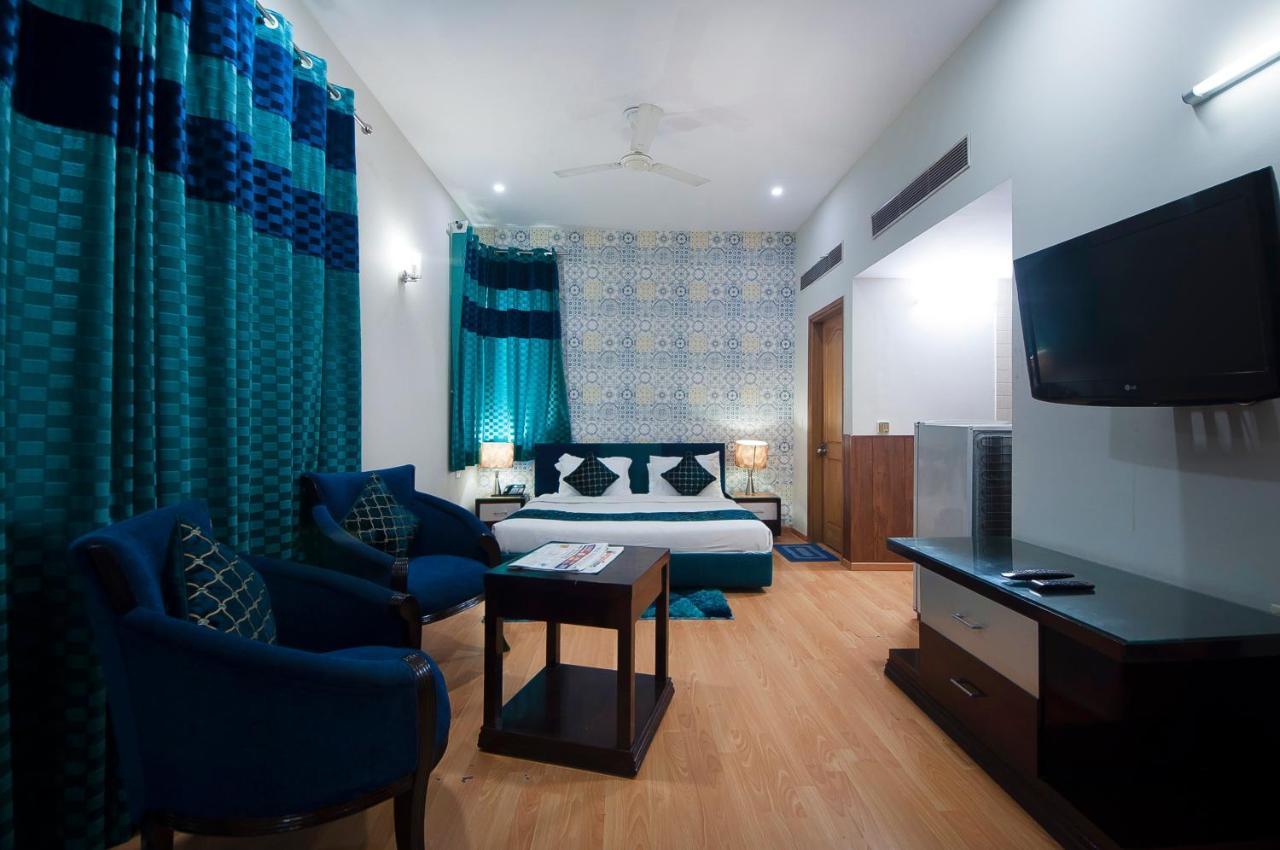 Imperial Apartments Huda City Gurgaon Luaran gambar